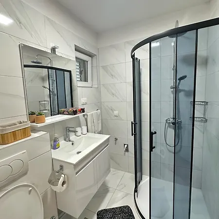 Appartement Milica Roing *
